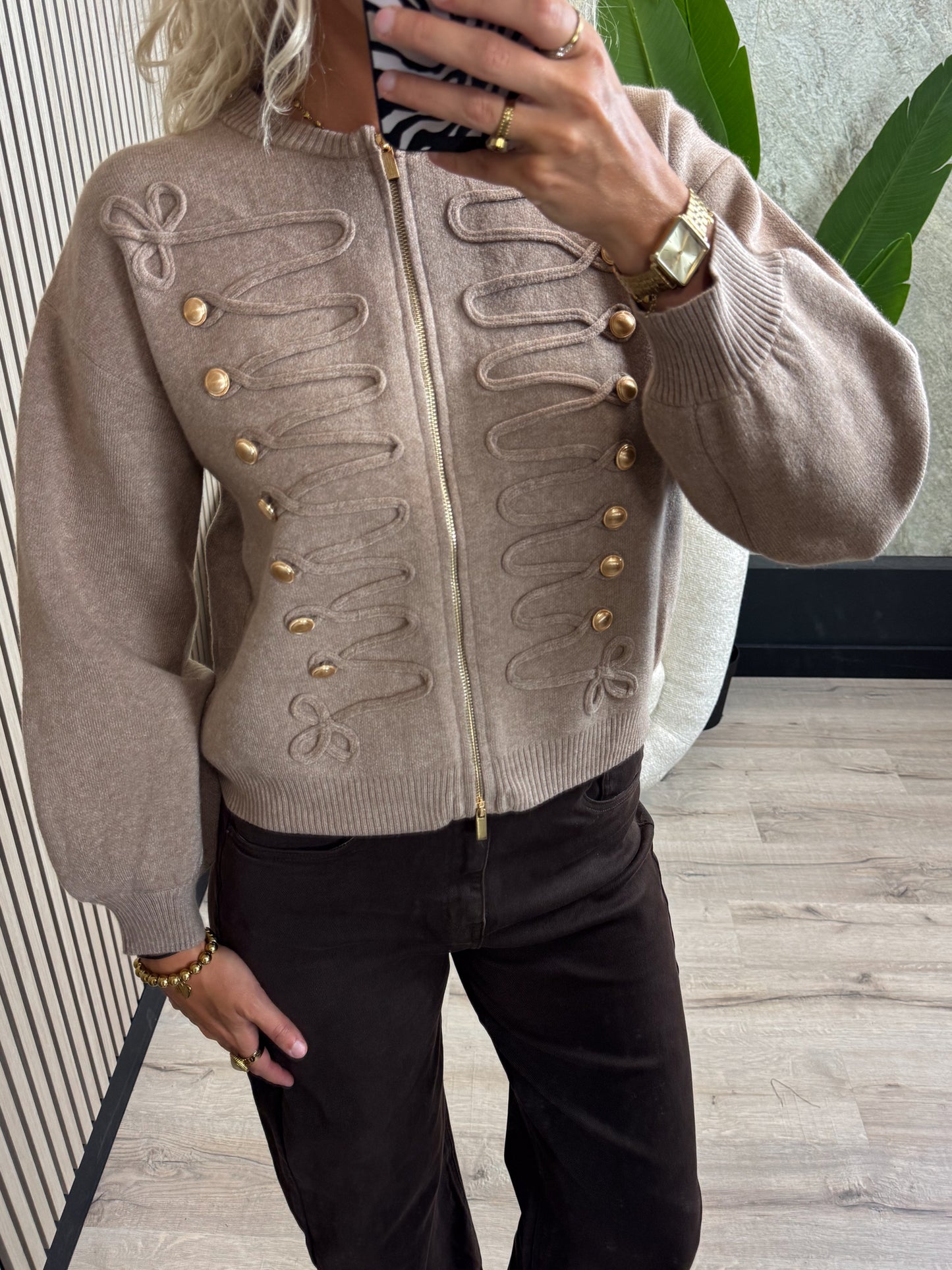 Vest Yara