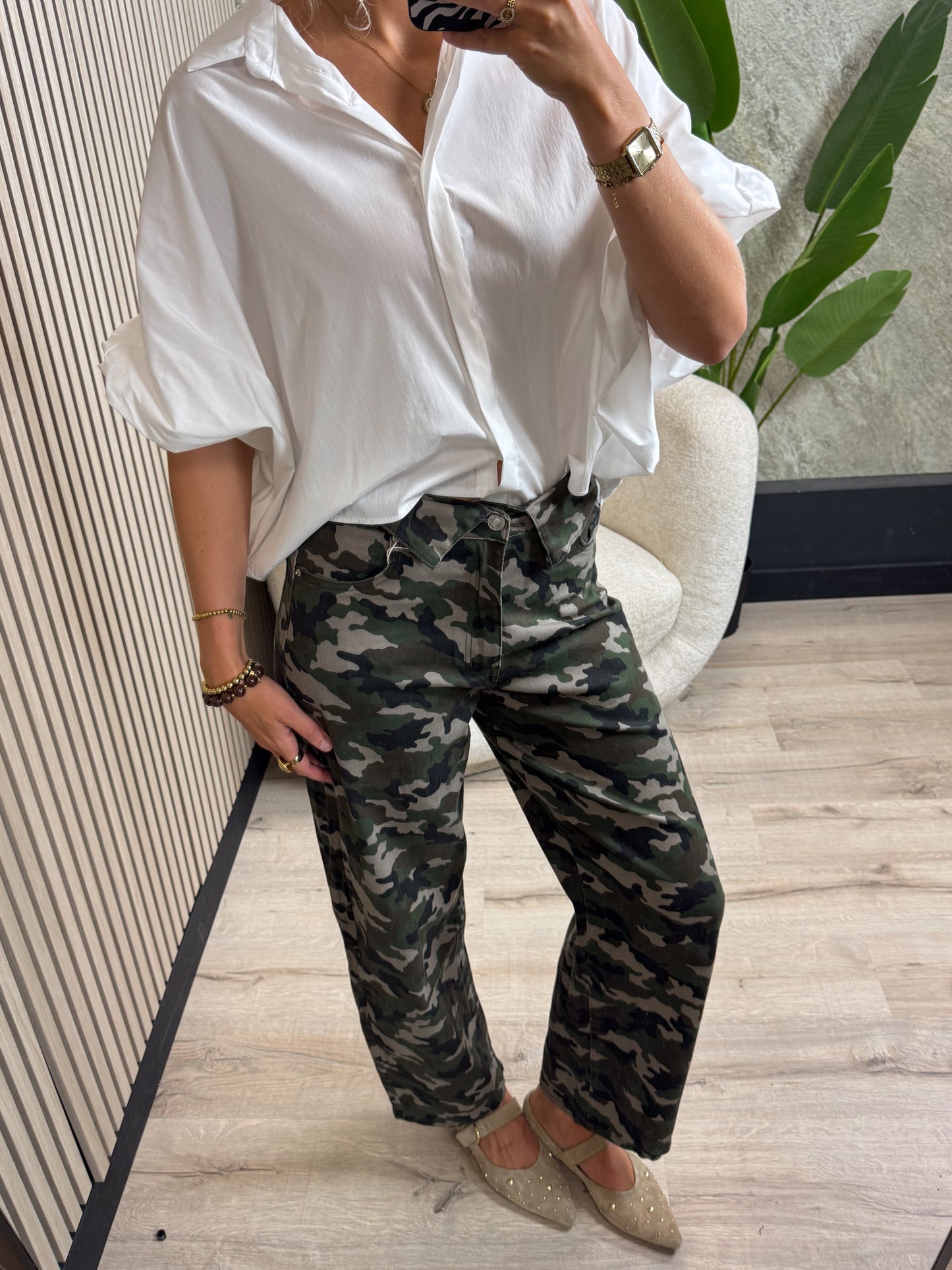 Jeans met omgeslagen tailleband - army print