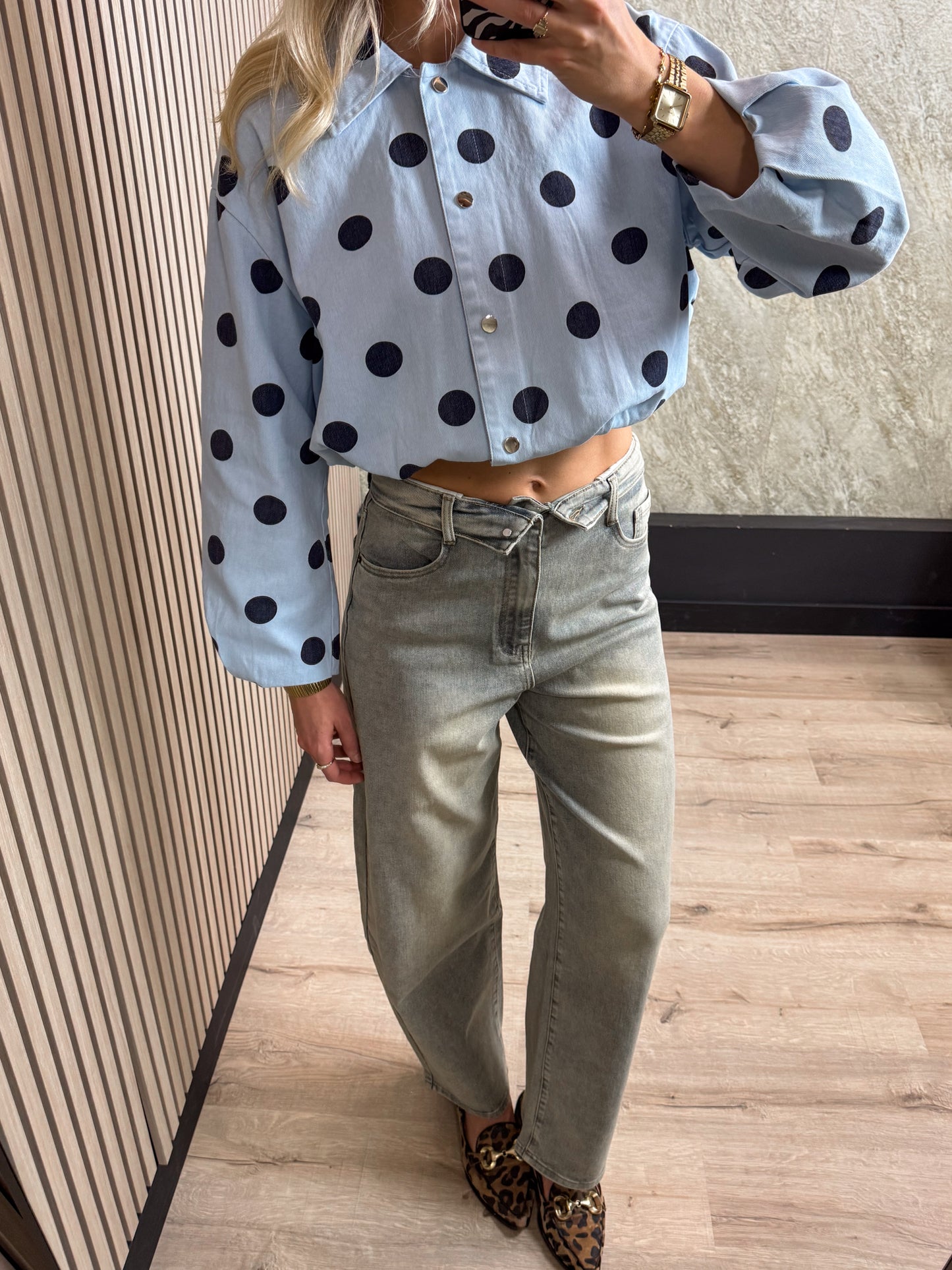 Jeans met omgevouwen tailleband