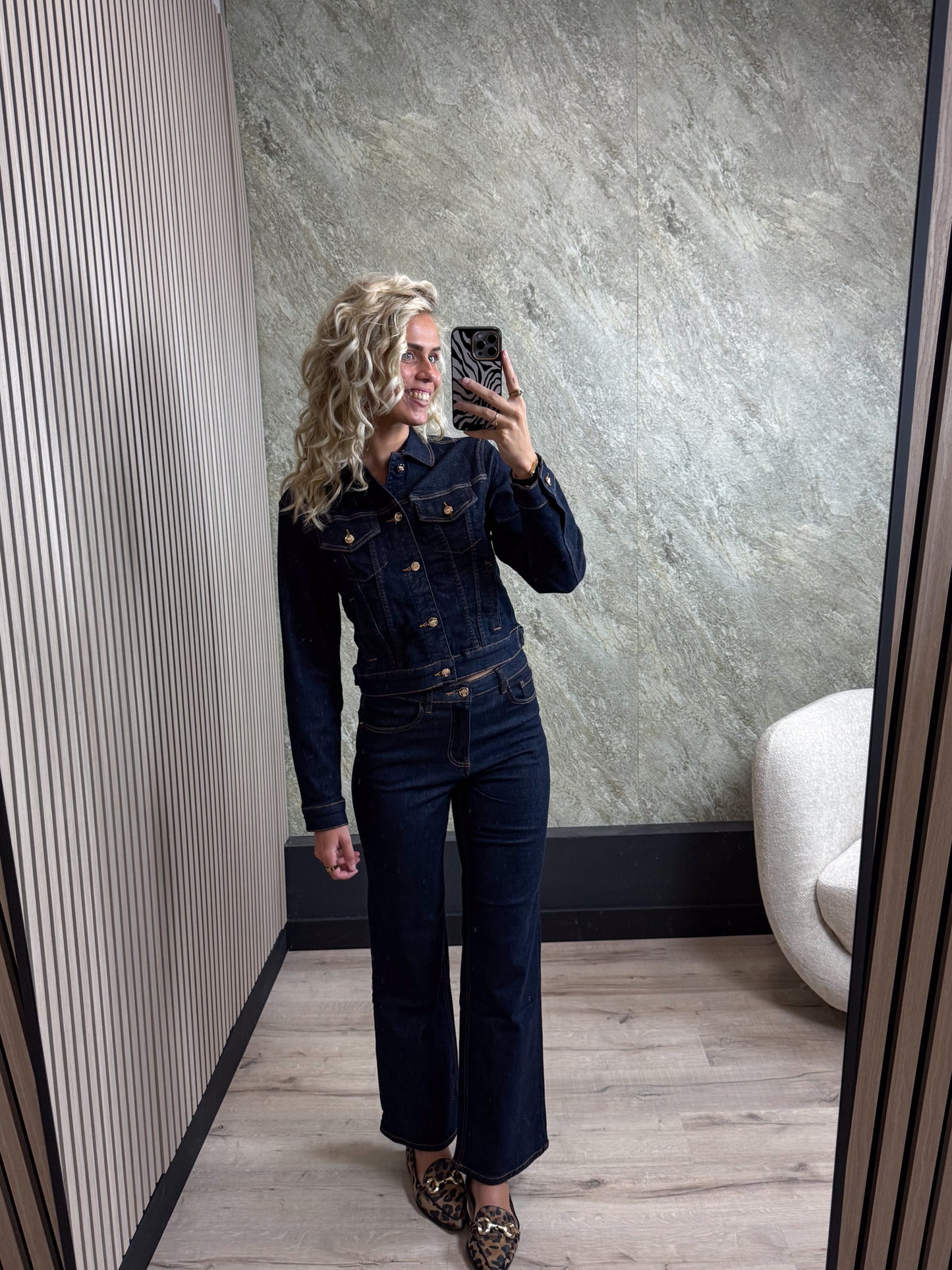 Wide Leg Jeans Floor