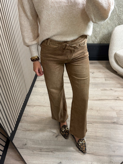 Wide Leg Jeans Met Schuine Knoop - Roestbruin