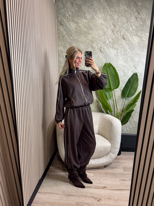 Tracksuit met Blokjesprint - Bruin