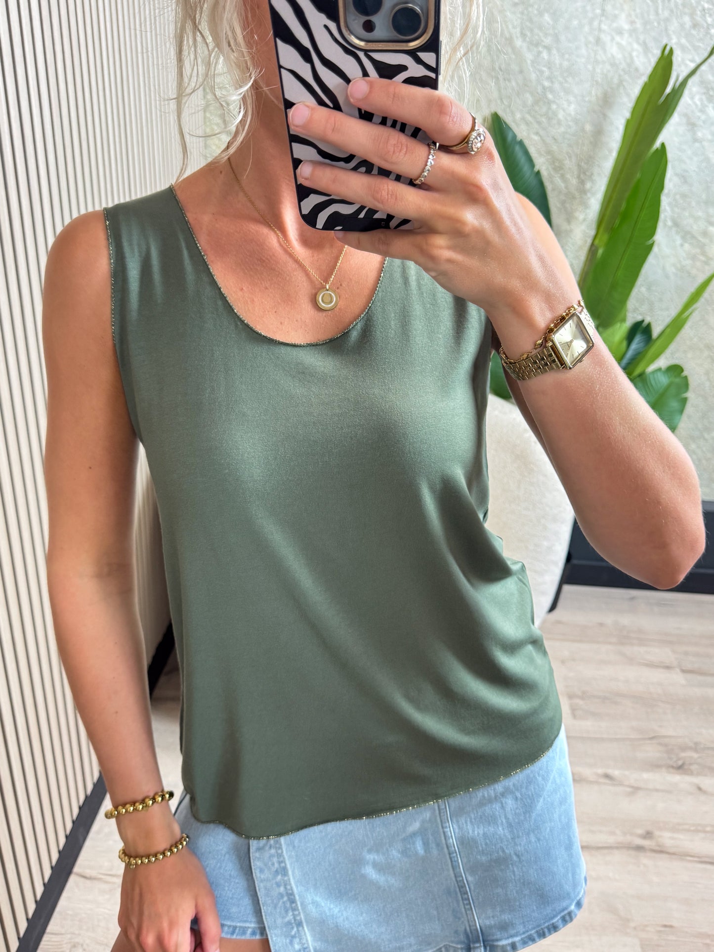 Top Gina