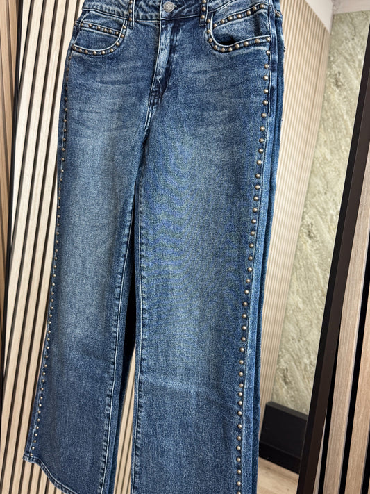 Straight Leg met Studs